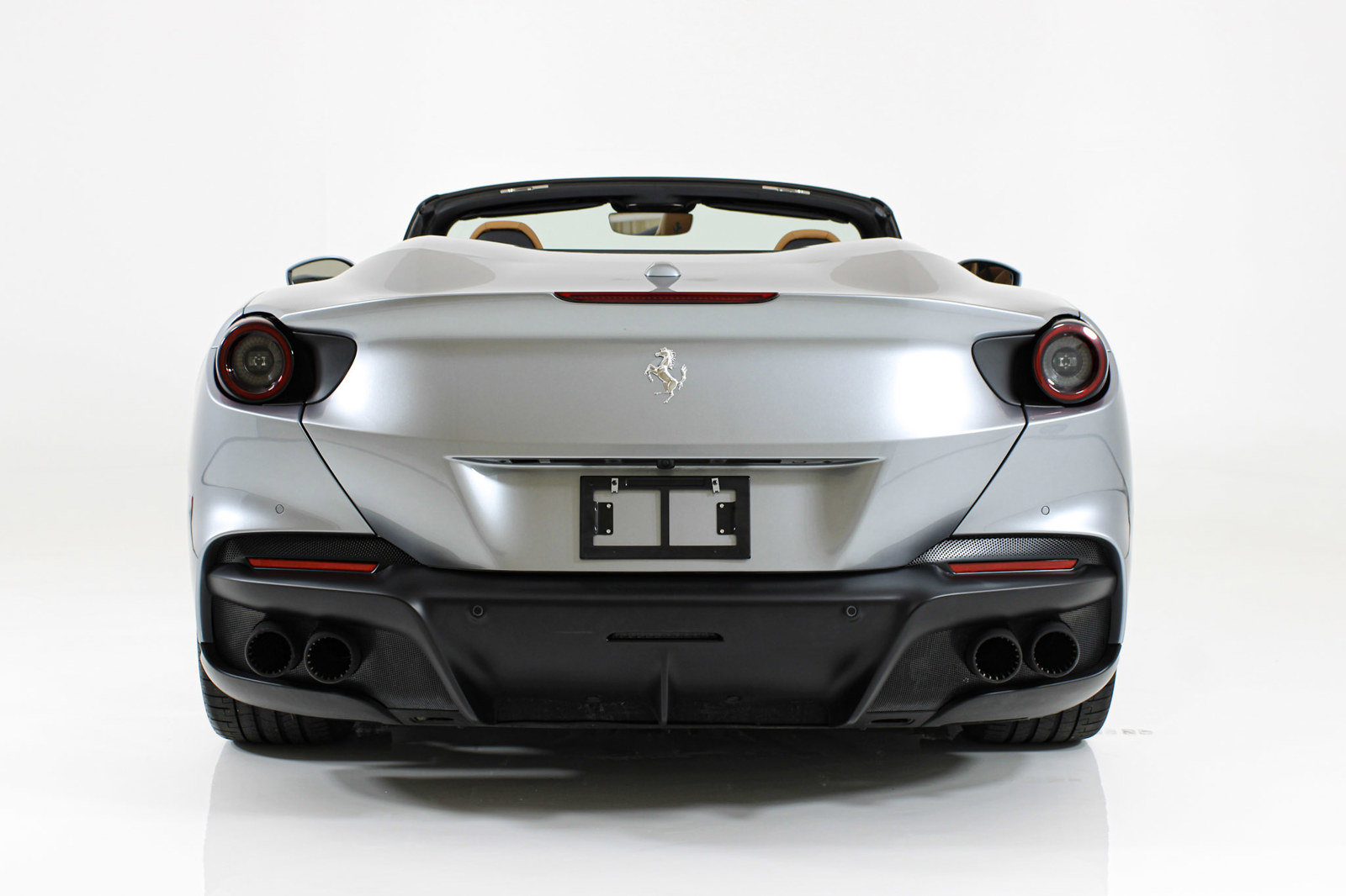 Certified 2023 Ferrari Portofino M RWD image 8