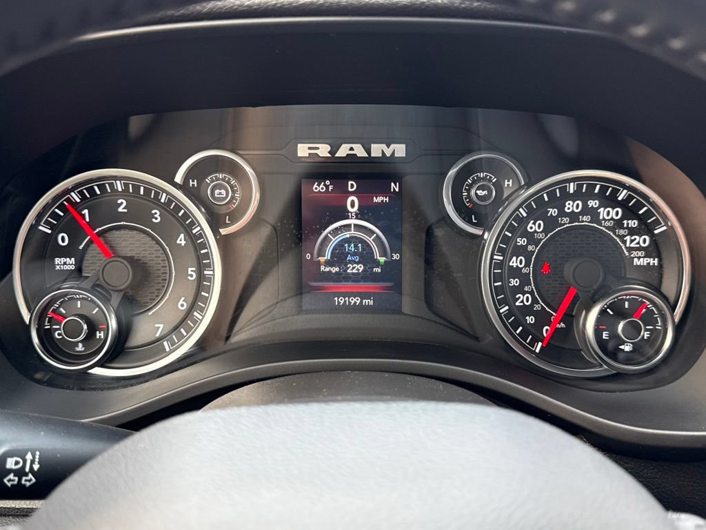 Used 2024 RAM 1500 Big Horn AWD/4WD image 27