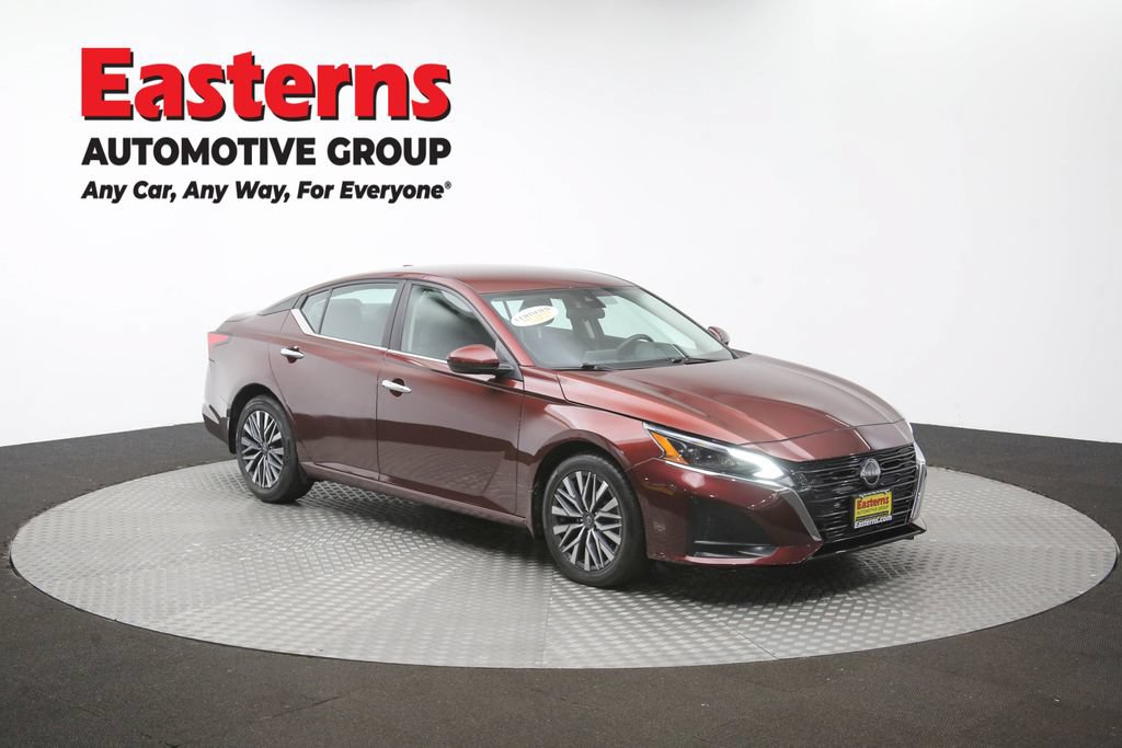Used 2023 Nissan Altima 2.5 SV FWD image 48