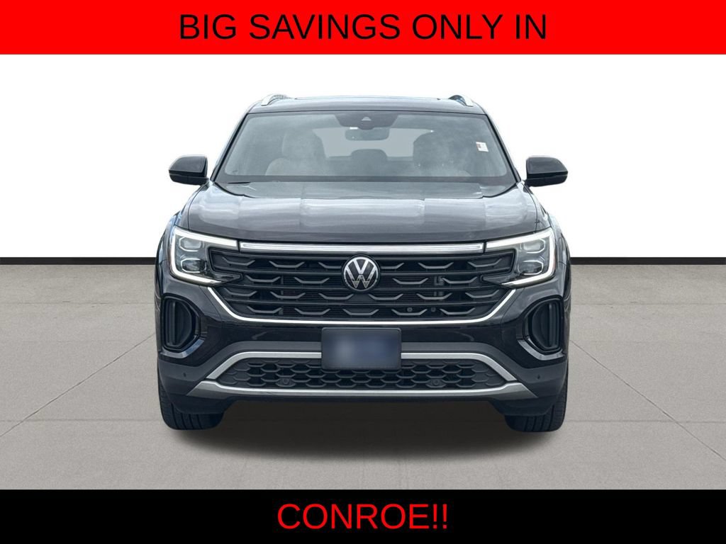 Used 2024 Volkswagen Atlas Cross Sport SE FWD image 2