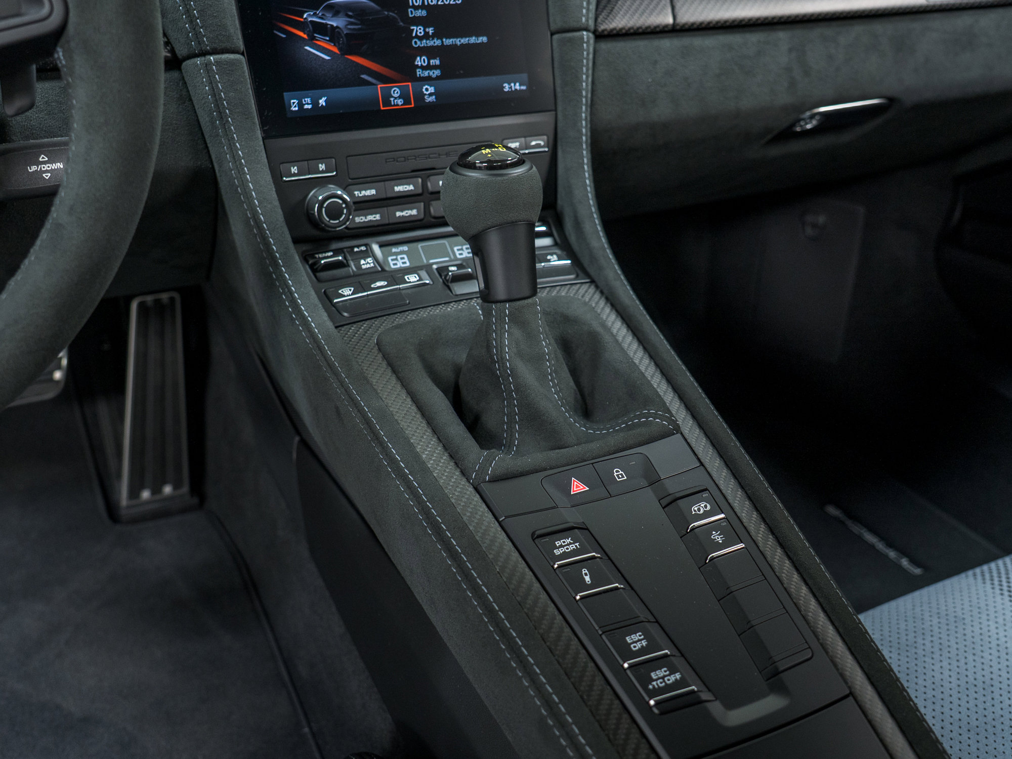 Used 2025 Porsche 718 Cayman GT4 RS image 28