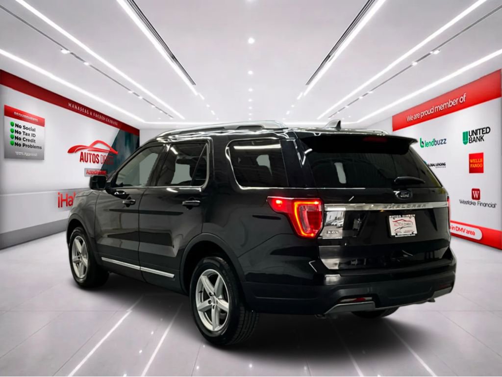 Used 2019 Ford Explorer XLT FWD image 5