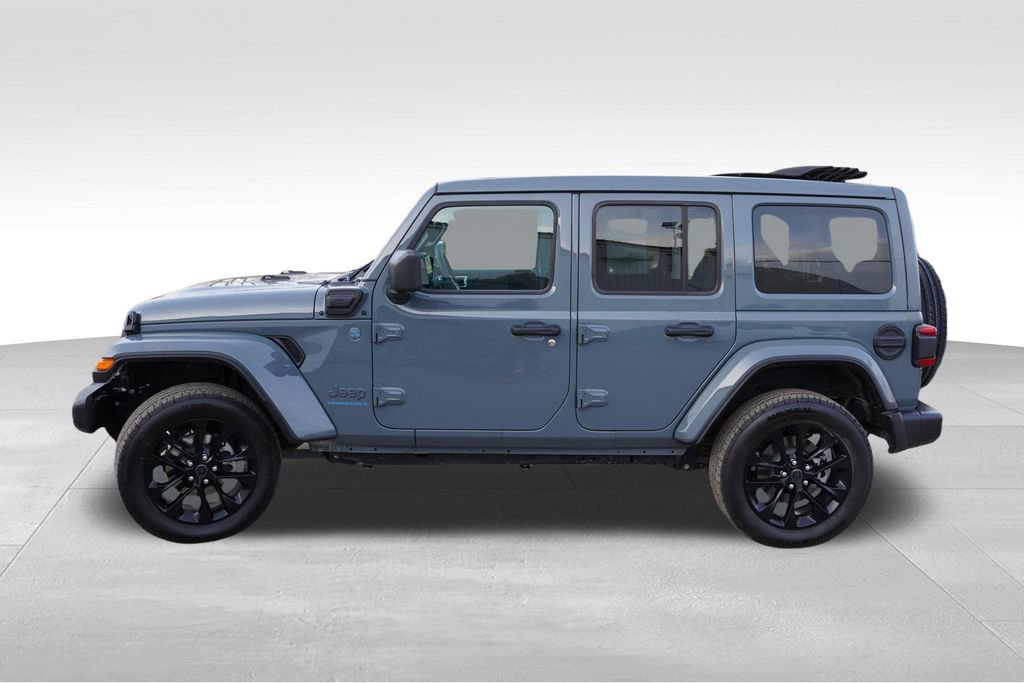Certified 2025 Jeep Wrangler Unlimited Sahara w/ Safety Group image 10