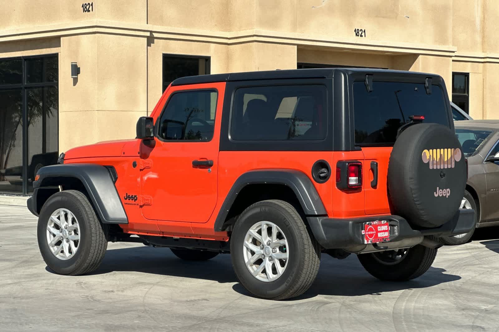 Used 2023 Jeep Wrangler Sport AWD/4WD image 6
