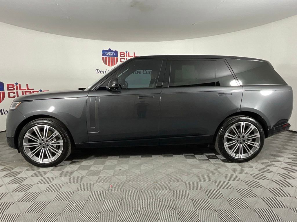 Used 2025 Land Rover Range Rover Long Wheelbase SE image 6