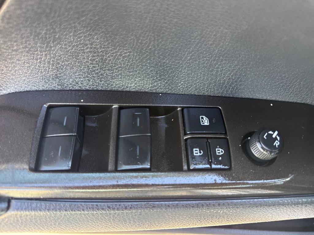 Used 2021 Toyota Camry SE image 24