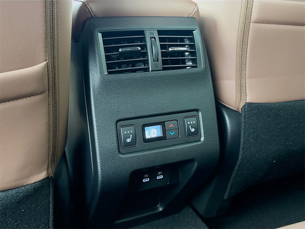 New 2025 Mitsubishi Outlander SEL image 27