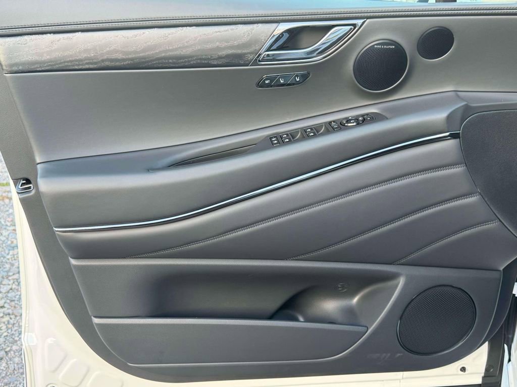 New 2026 Genesis GV80 3.5T e-SC image 15