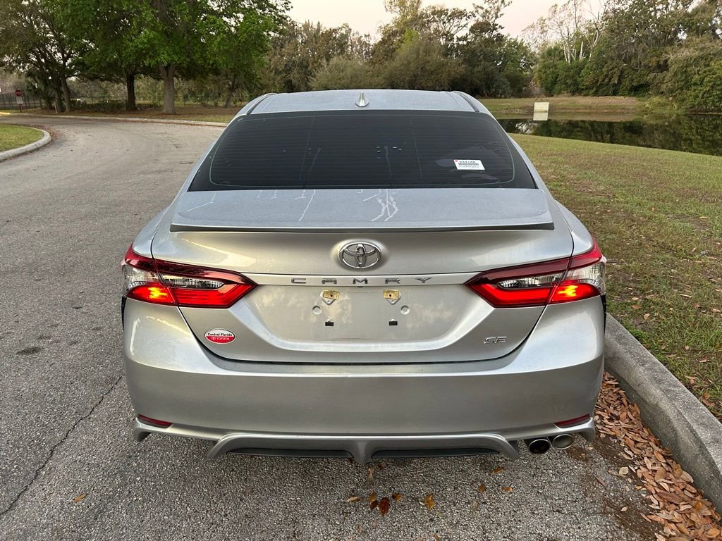 Certified 2022 Toyota Camry SE w/ Carpet Mat Package (TMS) image 4