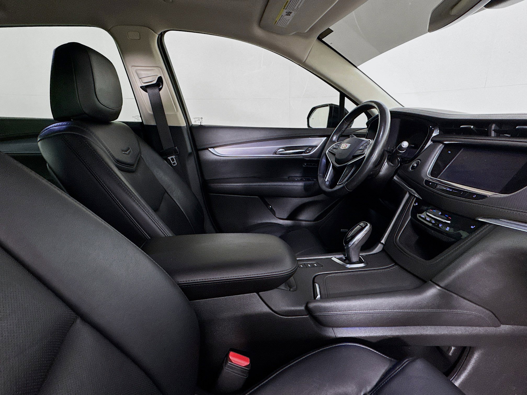 Used 2017 Cadillac XT5 Luxury image 28