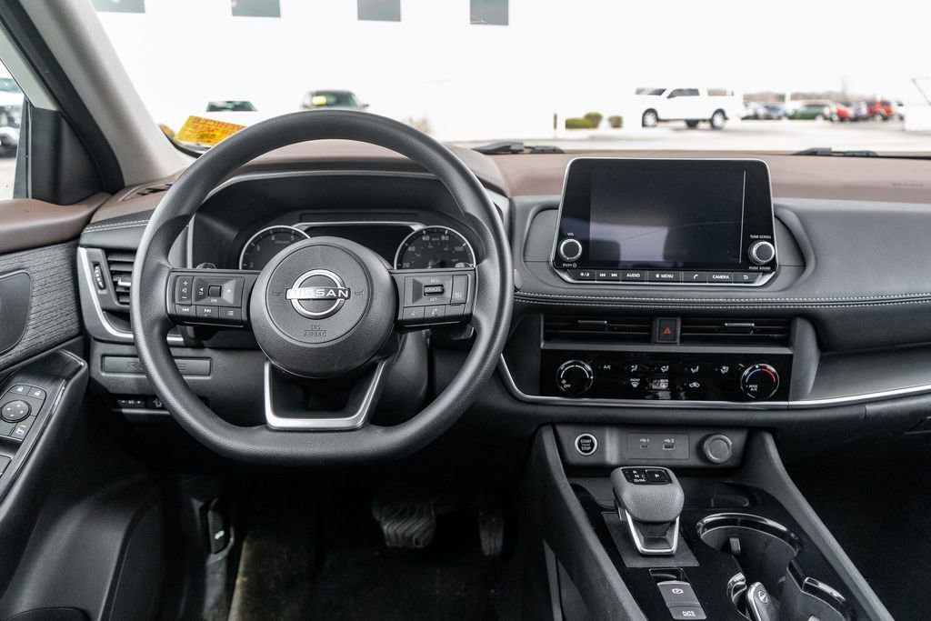 Used 2023 Nissan Rogue S AWD/4WD image 15