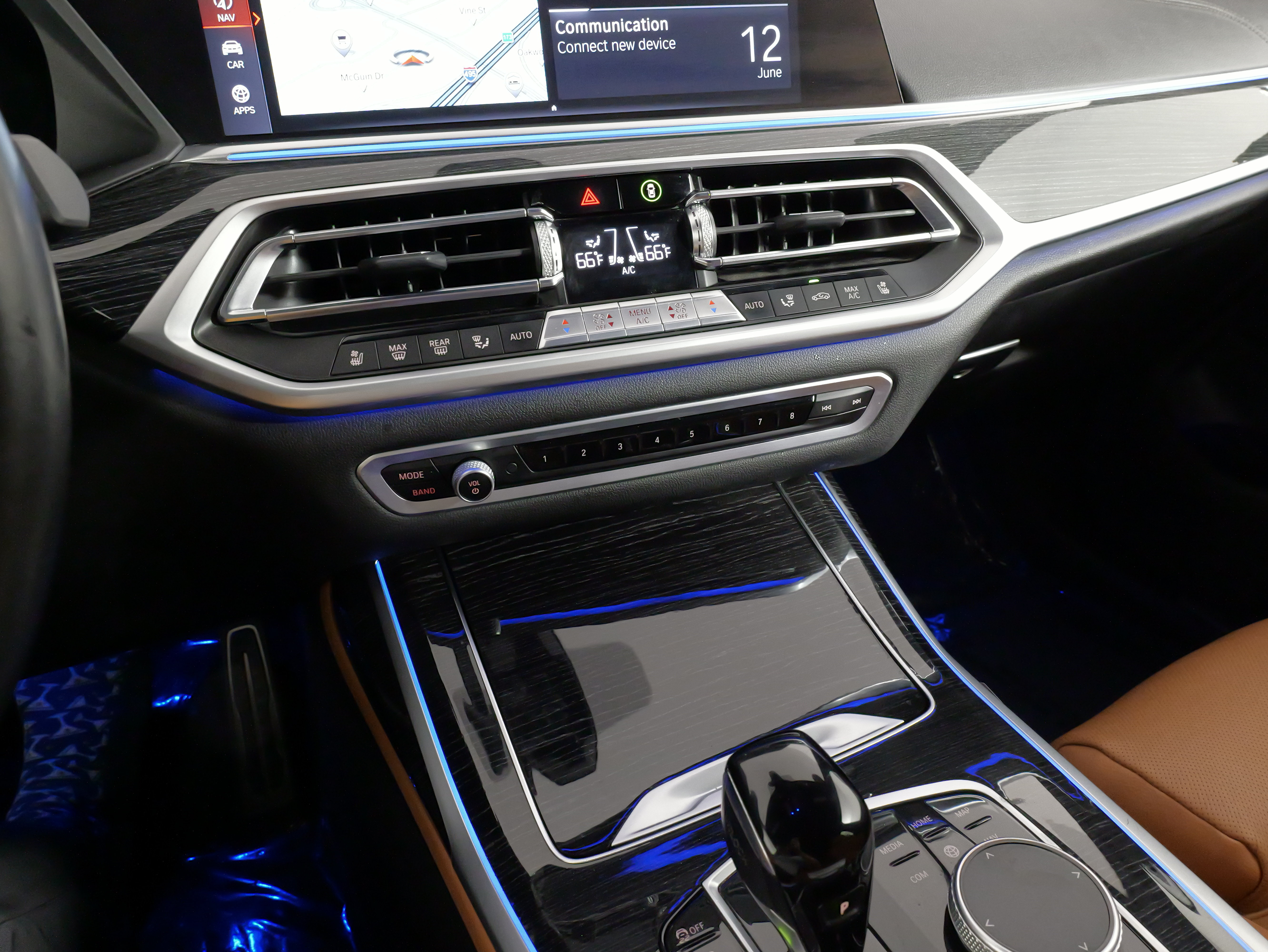 Used 2022 BMW X7 xDrive40i w/ M Sport Package AWD/4WD image 54