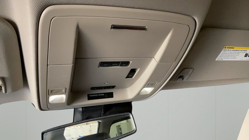 Used 2018 Chevrolet Silverado 1500 High Country AWD/4WD image 25