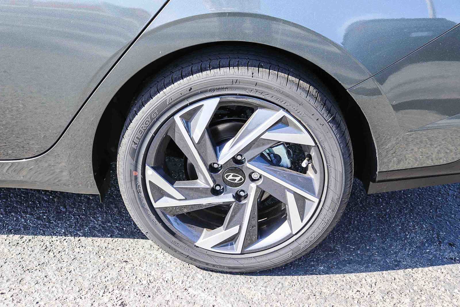 New 2025 Hyundai Elantra SEL image 11