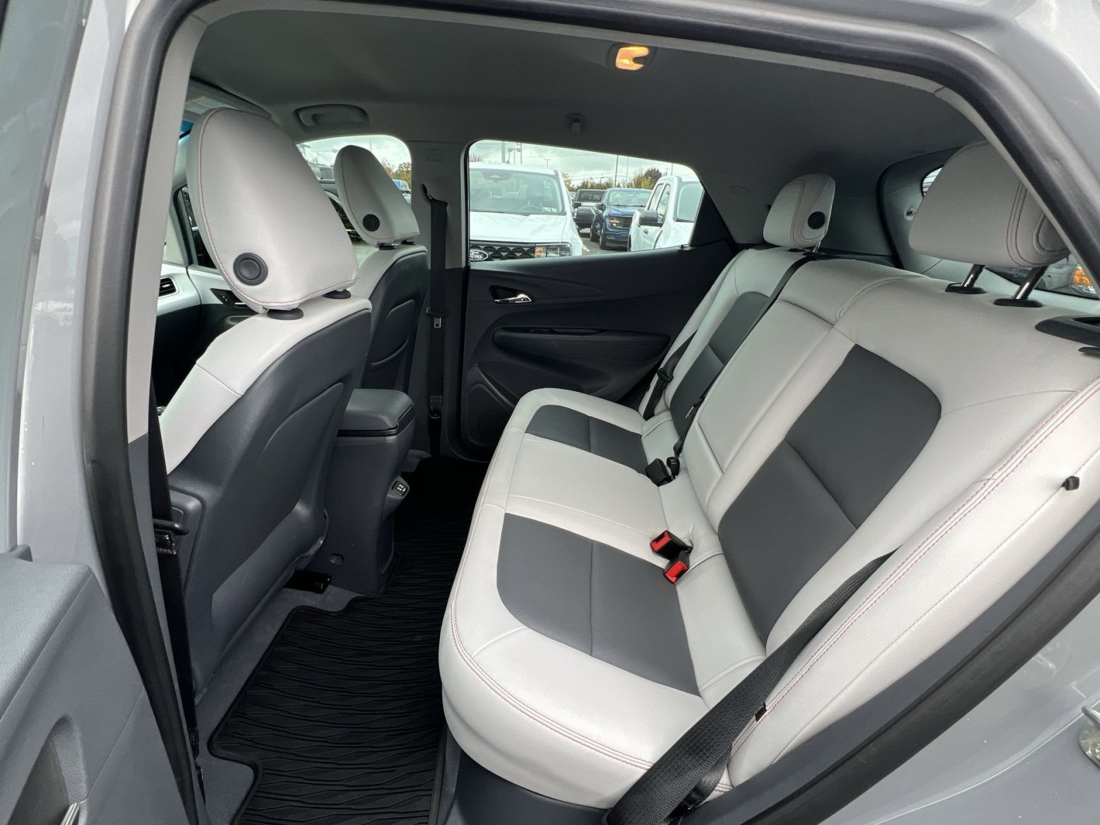 Used 2019 Chevrolet Bolt Premier w/ Infotainment Package image 23