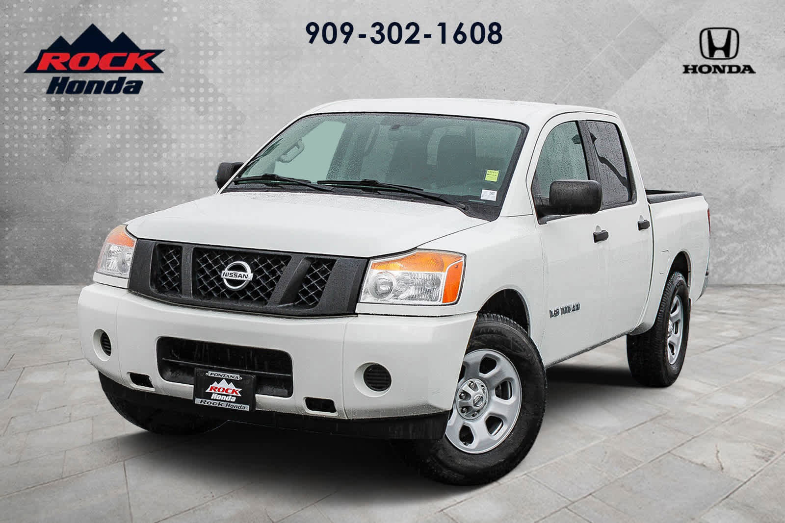Used 2015 Nissan Titan S image 1