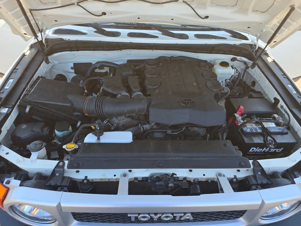 Used 2013 Toyota FJ Cruiser 4WD image 29