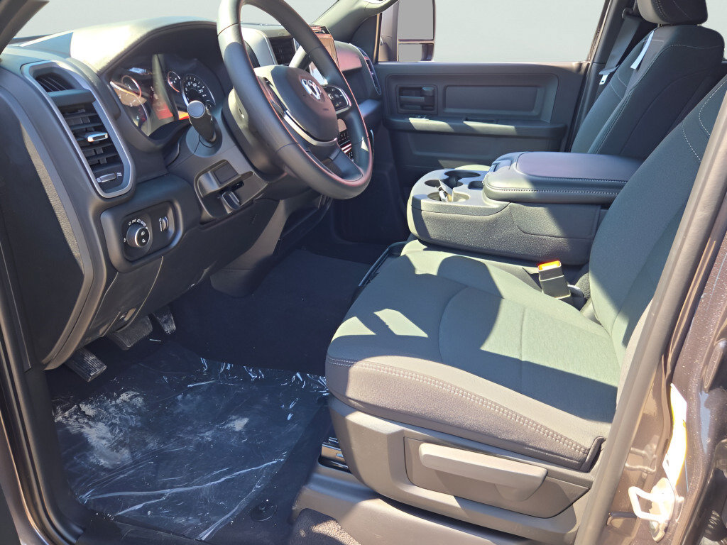 New 2026 RAM 3500 Tradesman AWD/4WD image 24