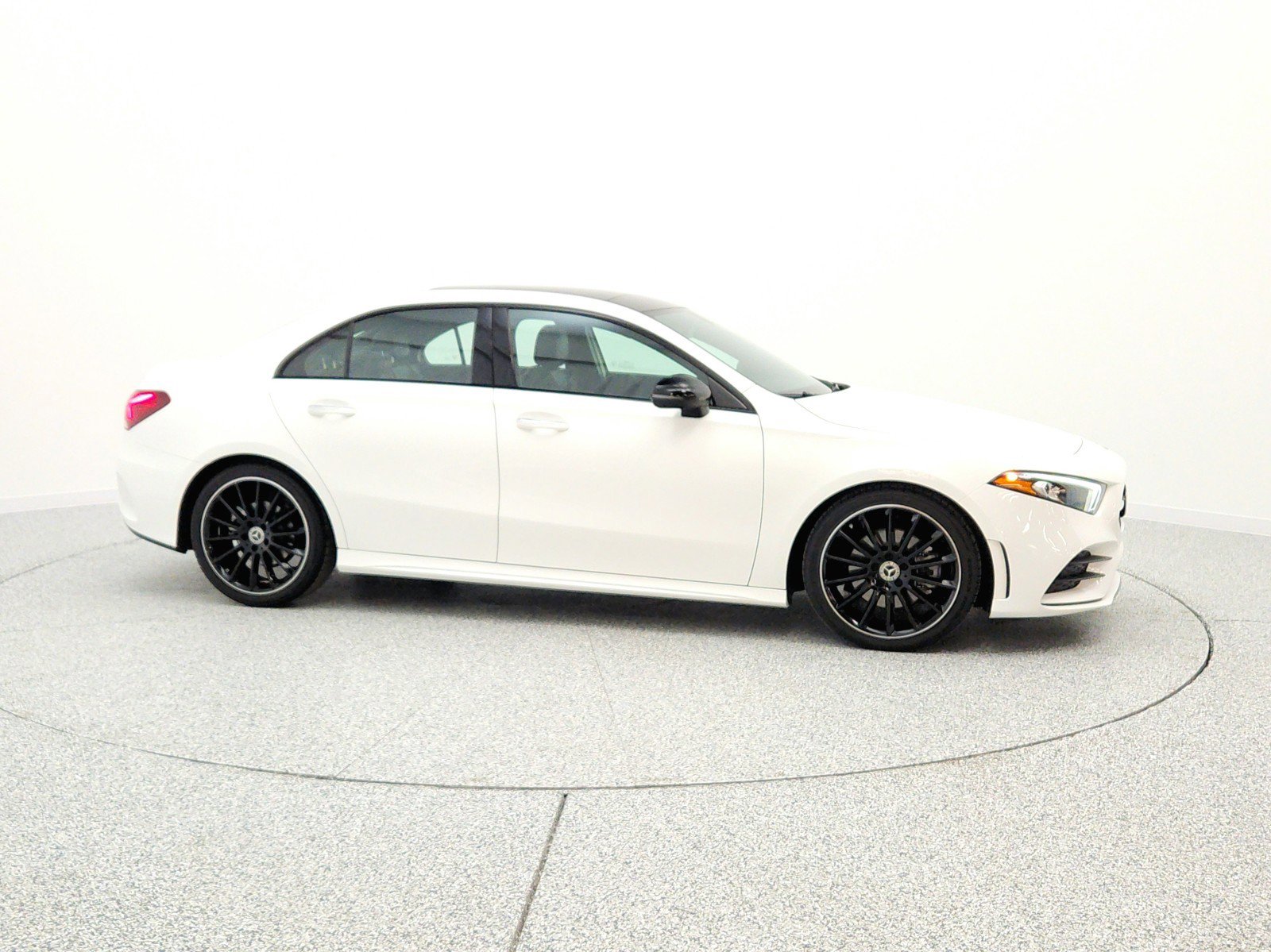 Used 2022 Mercedes-Benz A 220 image 4