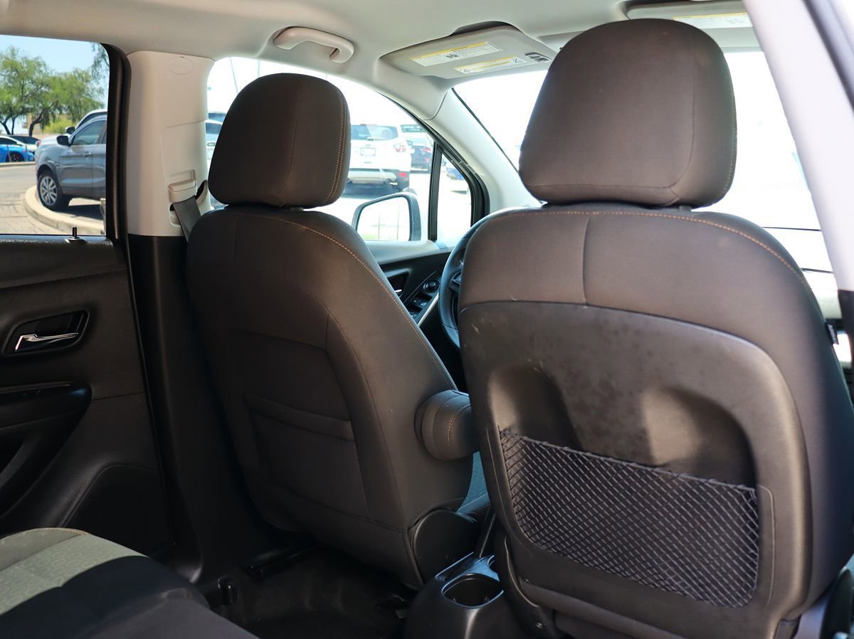 Used 2020 Chevrolet Trax LS w/ Tint and Cruise Package FWD image 28