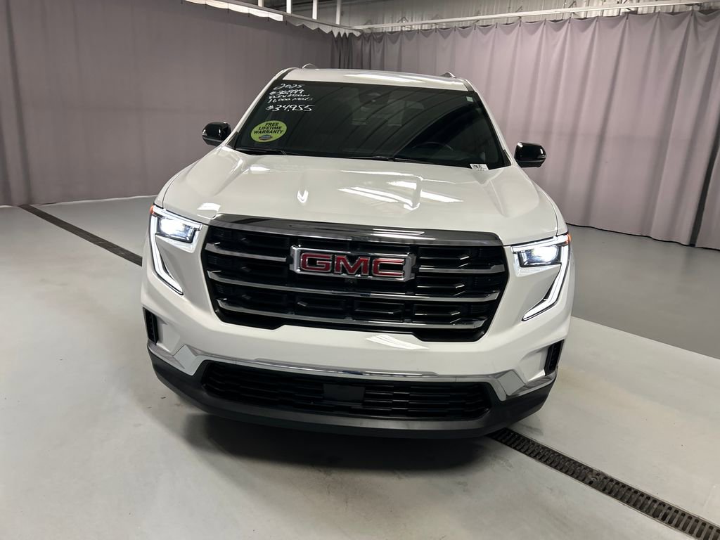 Used 2025 GMC Acadia Elevation image 2