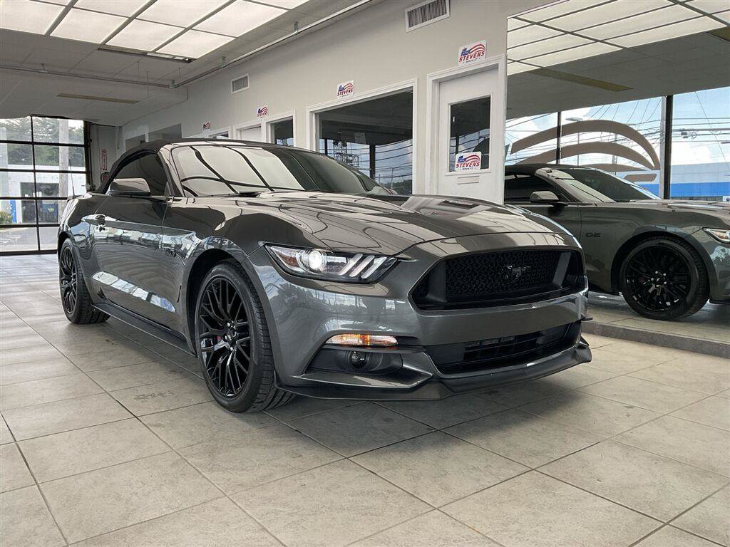 Used 2017 Ford Mustang GT Premium w/ GT Performance Package RWD image 1