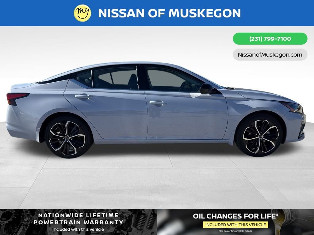 New 2025 Nissan Altima 2.5 SR w/ SR Premium Package image 8