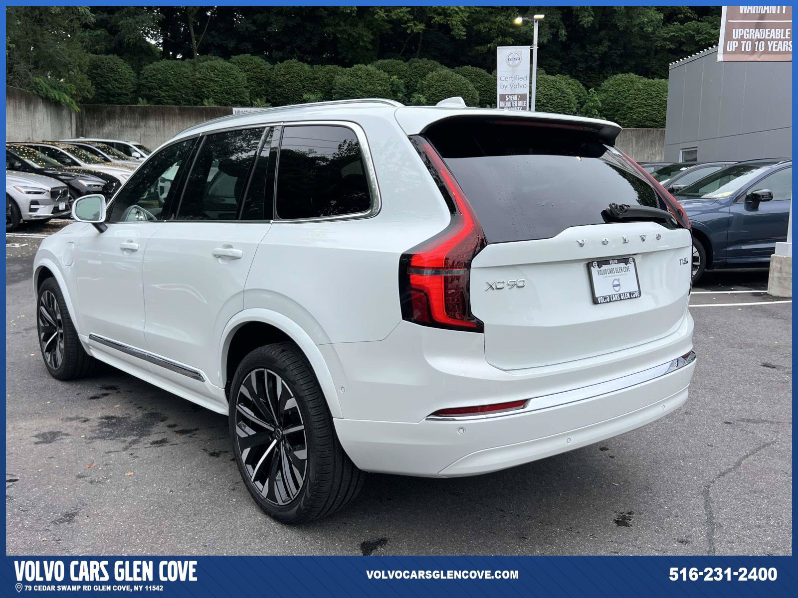 Certified 2025 Volvo XC90 T8 Plus AWD/4WD image 6