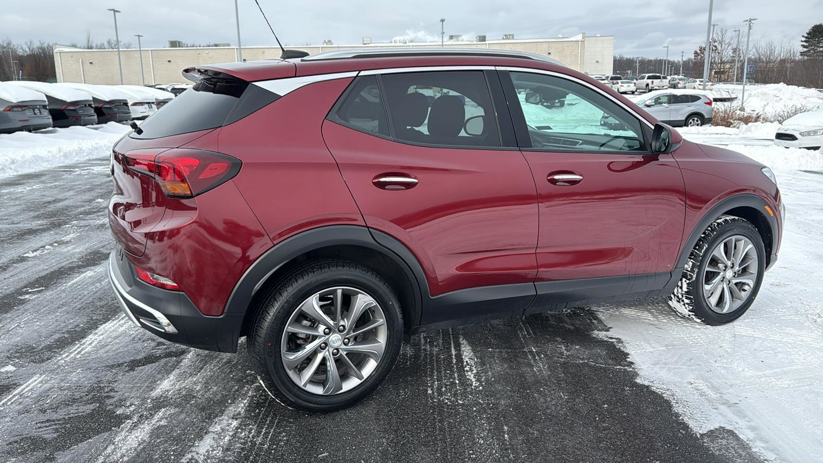 Used 2022 Buick Encore GX Essence w/ Experience Buick Package image 5