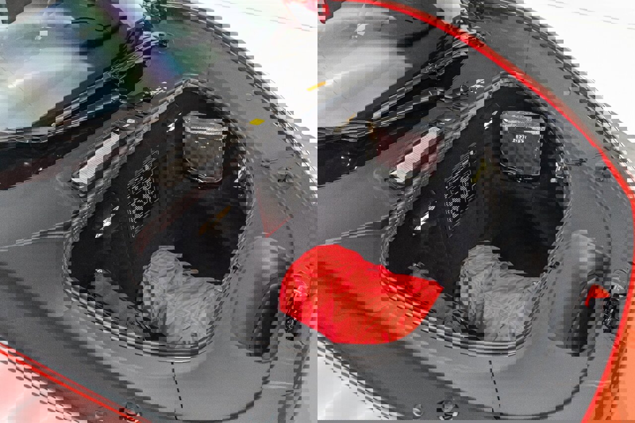 Used 2022 Ferrari F8 Tributo image 39