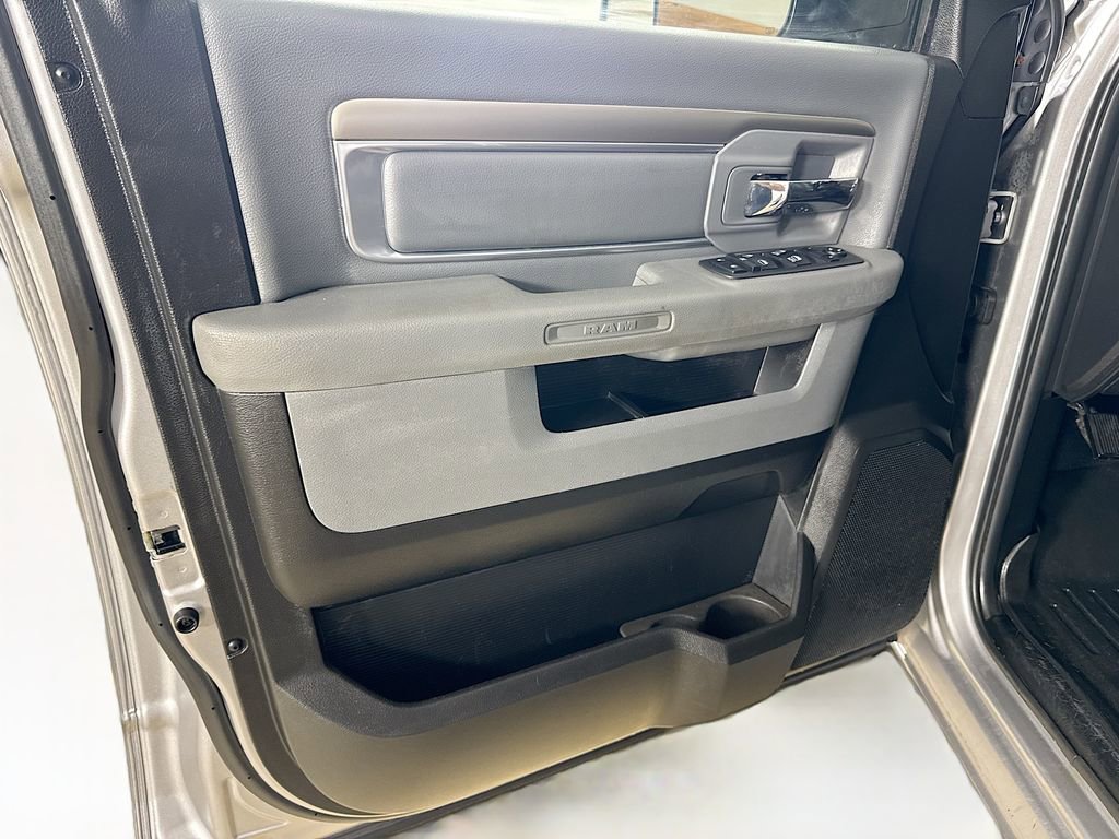 Used 2019 RAM 1500 Big Horn AWD/4WD image 11