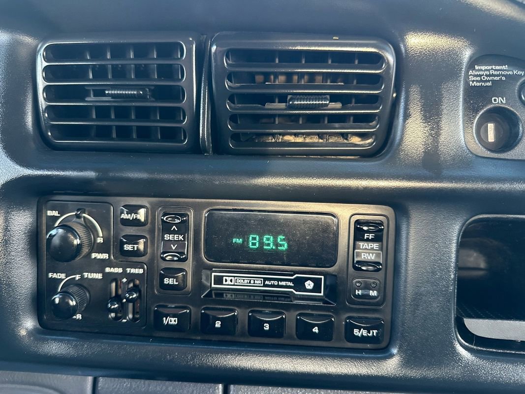 Used 1999 Dodge Ram 3500 Truck SLT image 18