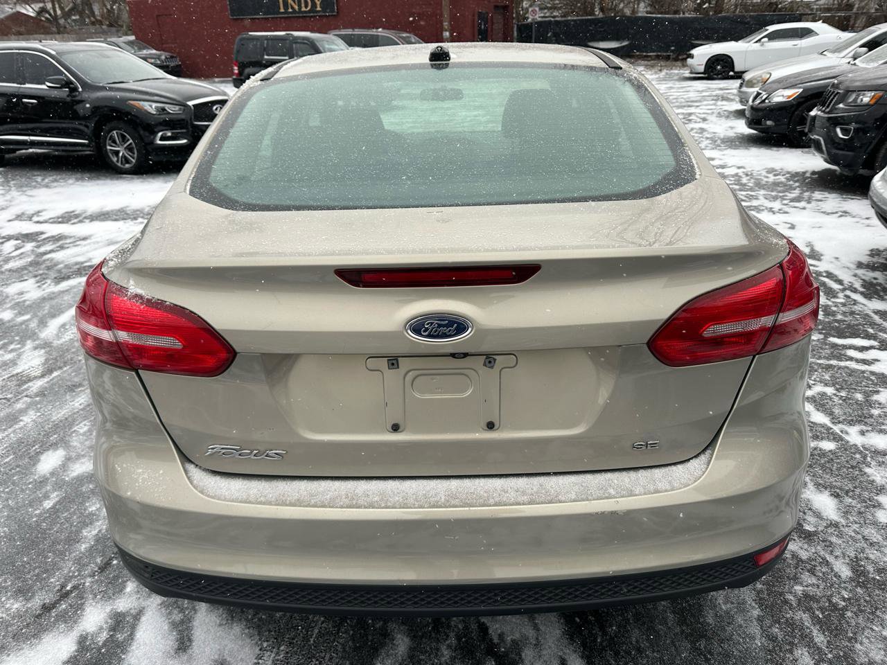 Used 2016 Ford Focus SE w/ SE Cold Weather Package image 5