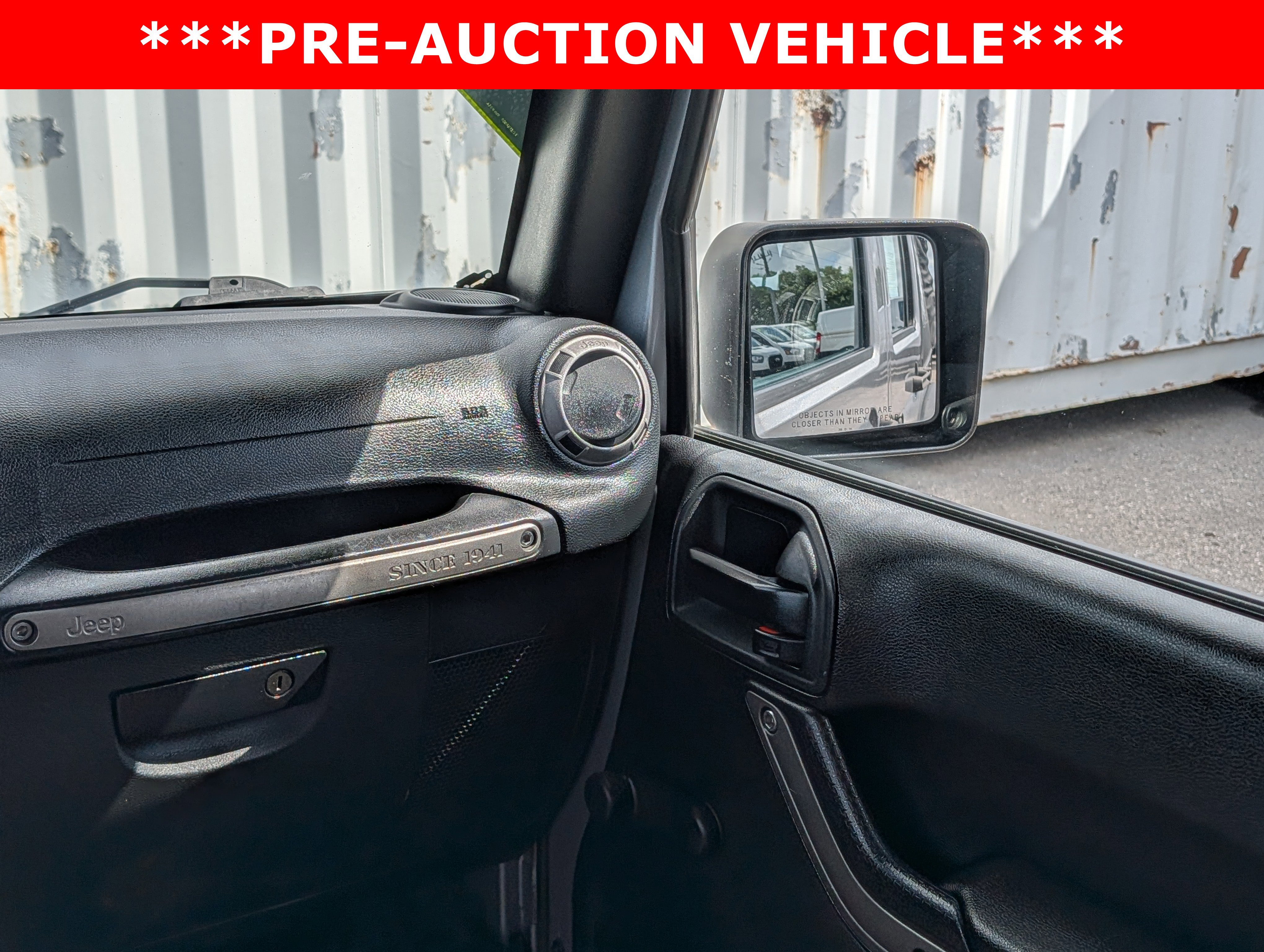 Used 2015 Jeep Wrangler Unlimited Sport w/ Connectivity Group image 17