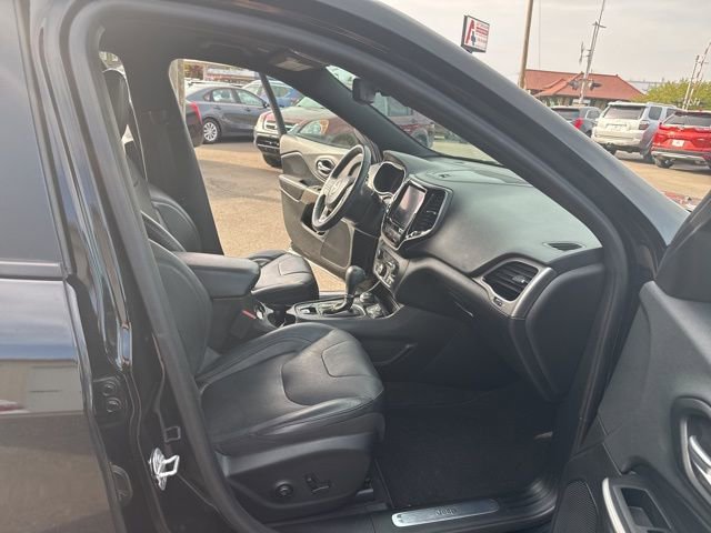 Used 2019 Jeep Cherokee High Altitude AWD/4WD image 14