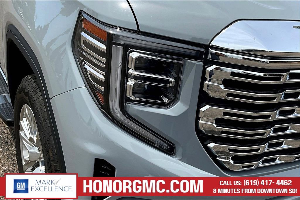 Used 2024 GMC Sierra 1500 Denali w/ Technology Package AWD/4WD image 32