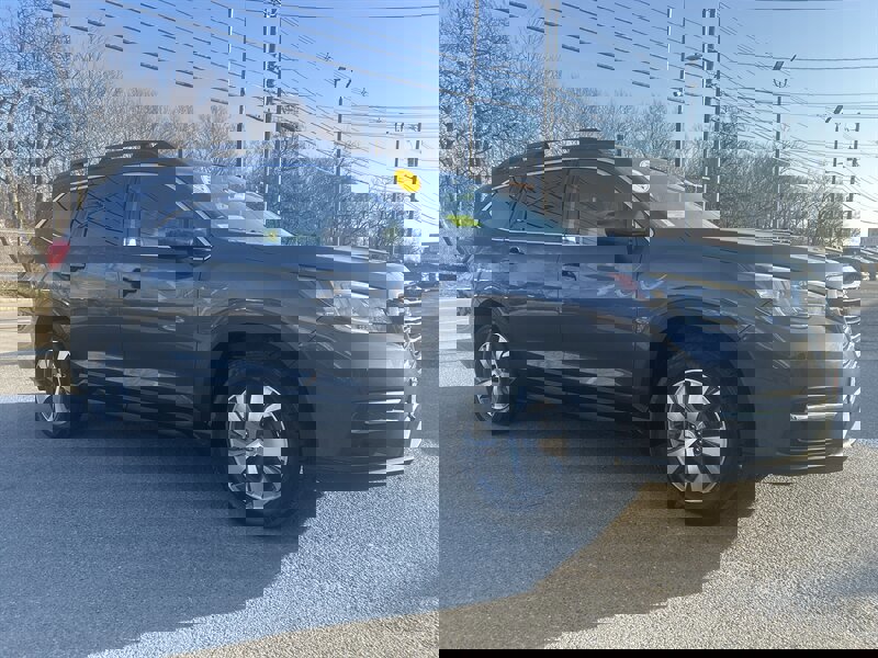 Used 2020 Subaru Ascent Premium w/ Convenience Package image 3