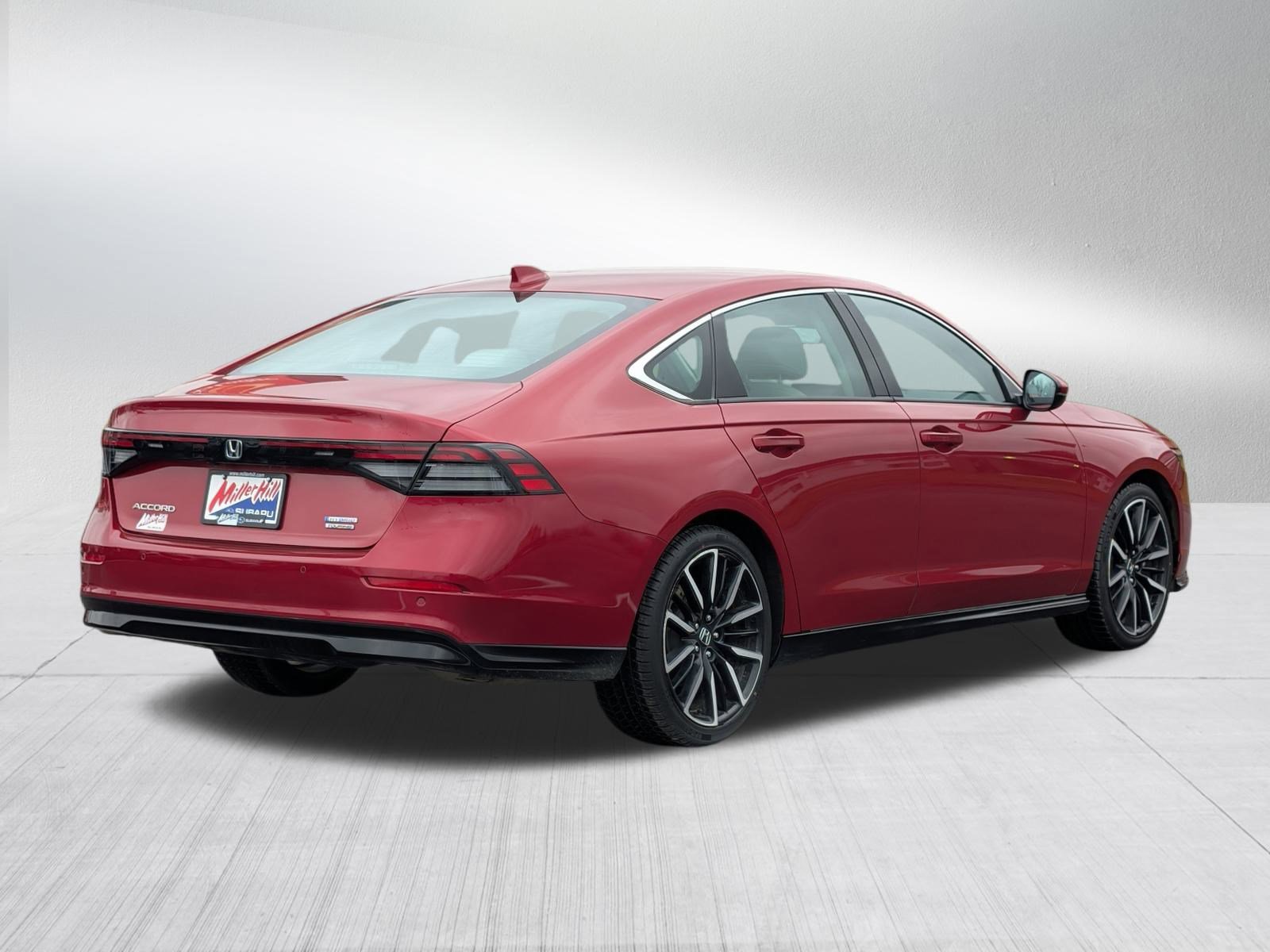 Used 2023 Honda Accord Touring image 7