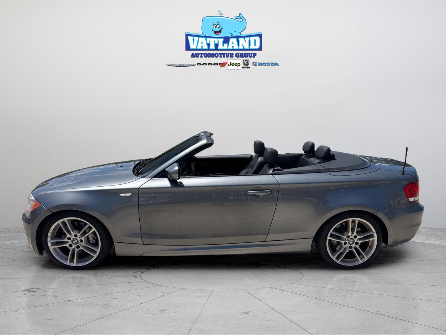 Used 2013 BMW 135i Convertible RWD image 30