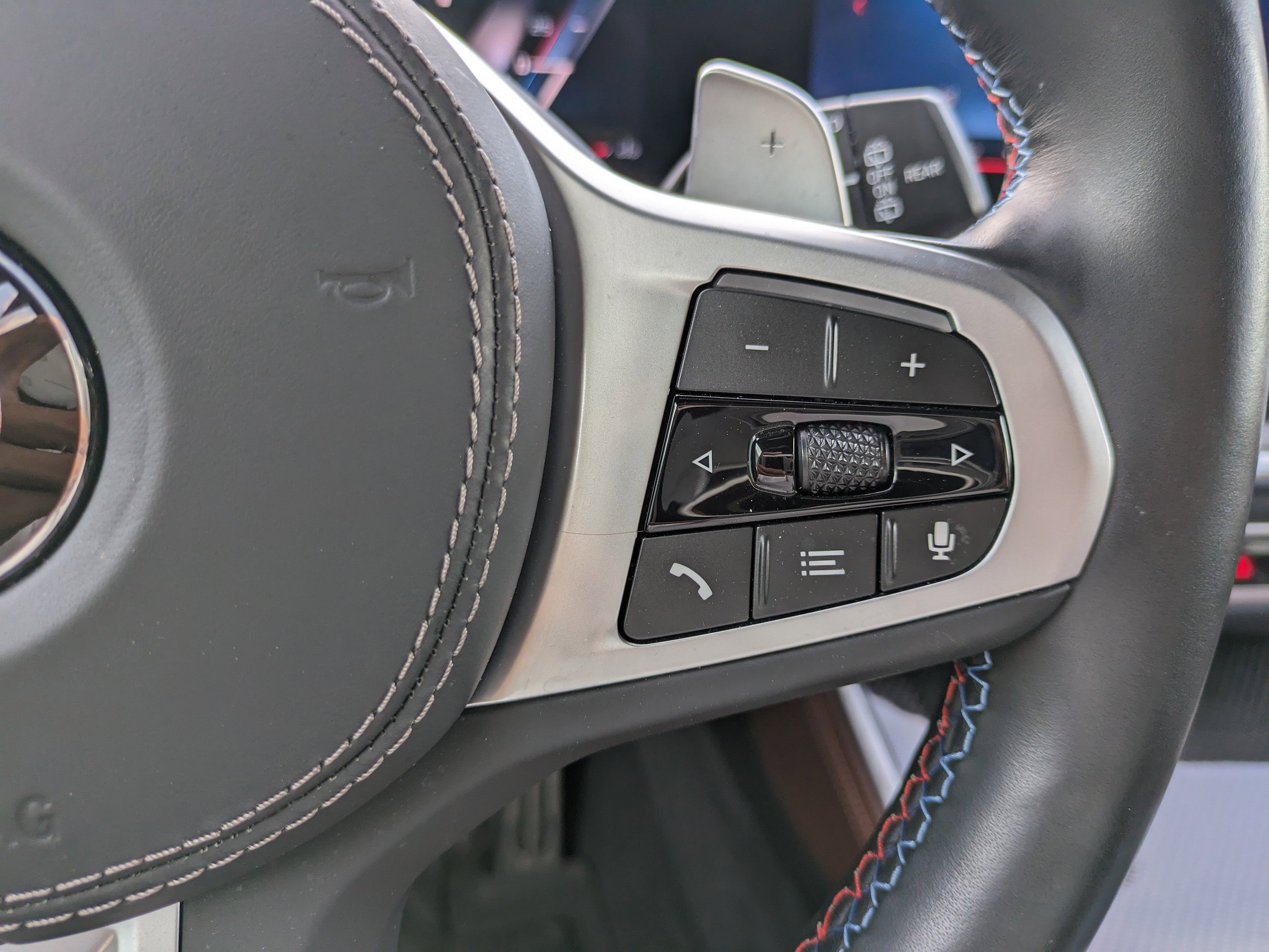 Used 2025 BMW X5 M60i image 28