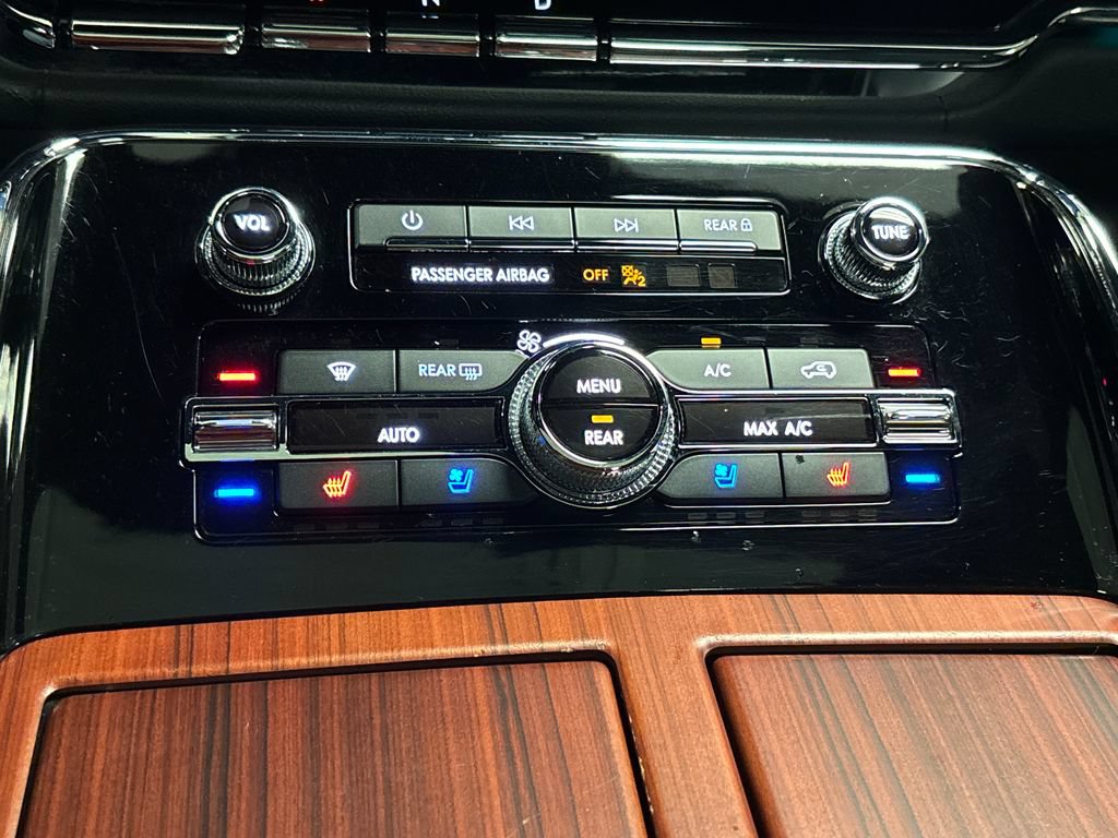 Used 2022 Lincoln Navigator Reserve AWD/4WD image 45