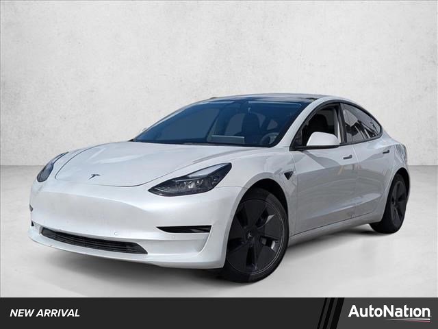 Used 2022 Tesla Model 3 Standard Range image 1