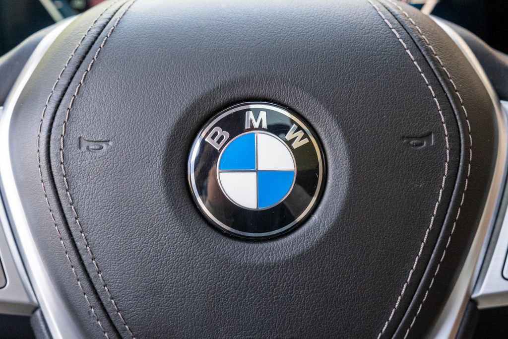 Used 2024 BMW X7 xDrive40i w/ Premium Package AWD/4WD image 26