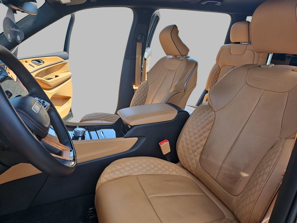 Used 2022 Jeep Grand Cherokee L Summit w/ Advanced Protech Group IV AWD/4WD image 19