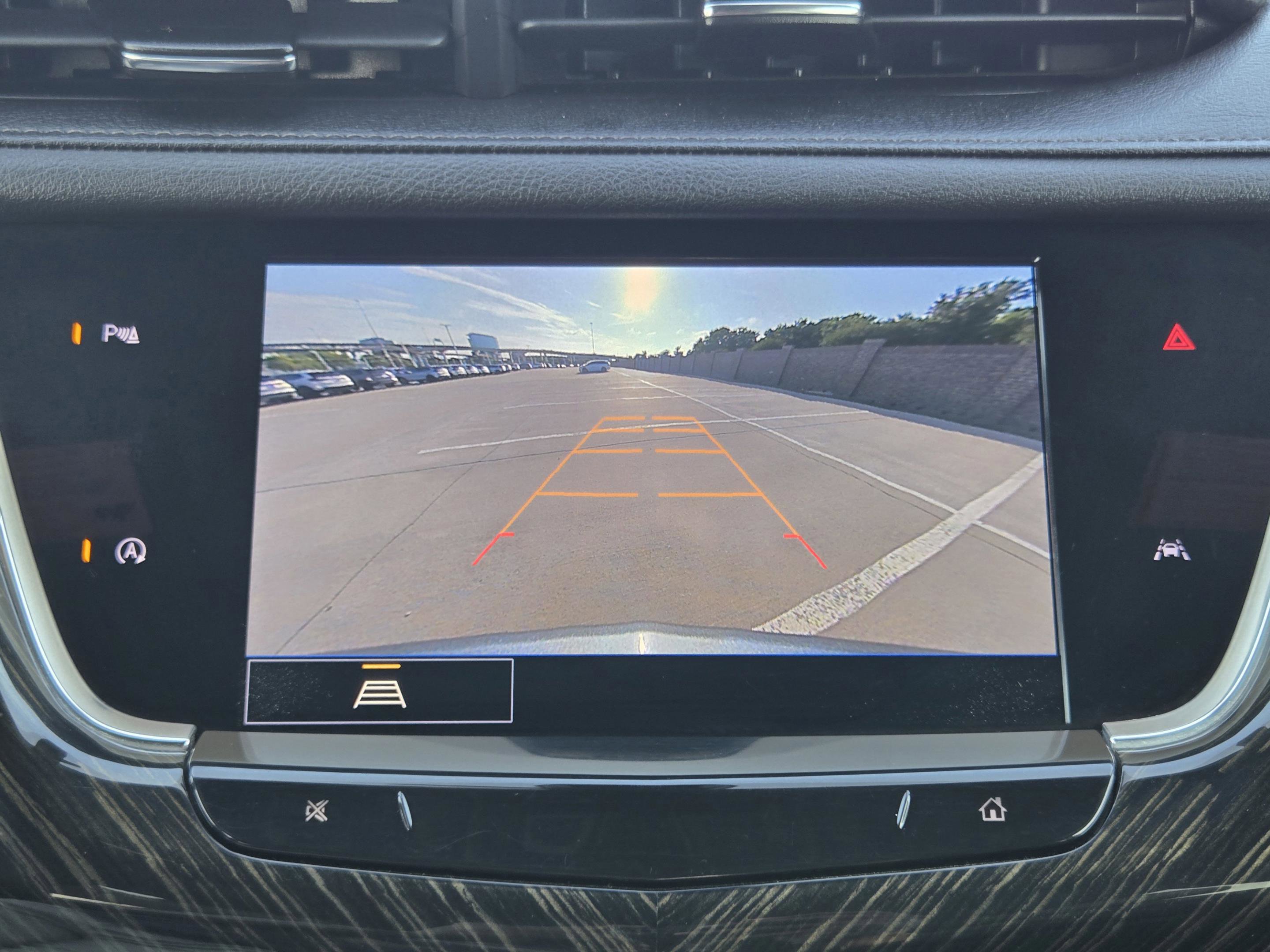 Used 2022 Cadillac XT6 Premium Luxury FWD image 14
