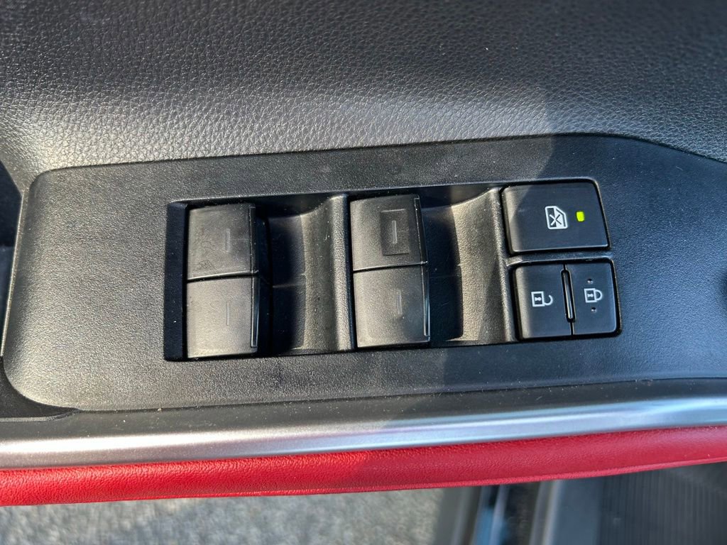 Certified 2024 Toyota Highlander XSE FWD image 19