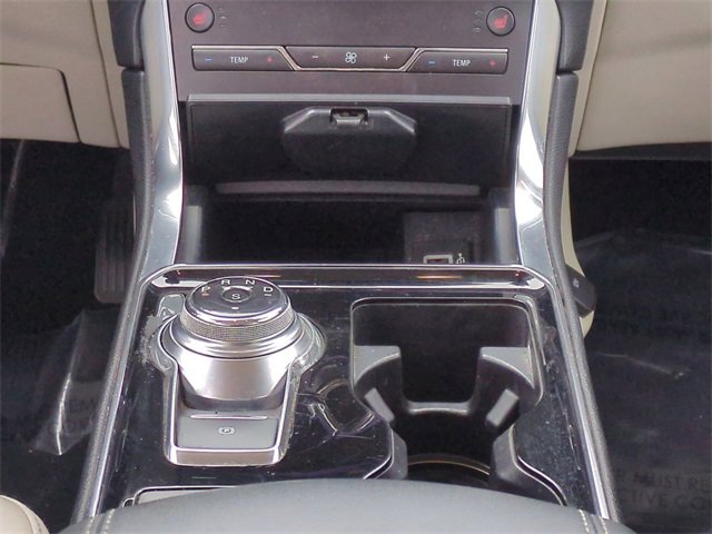 Used 2019 Ford Edge Titanium image 21