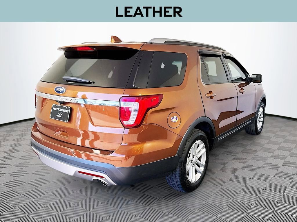 Used 2017 Ford Explorer XLT w/ Equipment Group 202A image 5