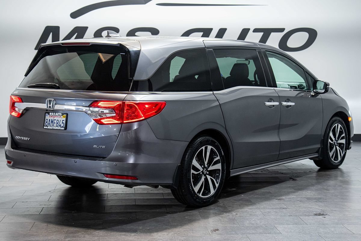 Used 2018 Honda Odyssey Elite image 4