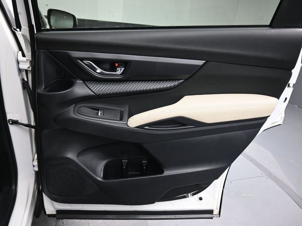 Used 2023 Subaru Ascent Premium w/ Convenience Package image 39